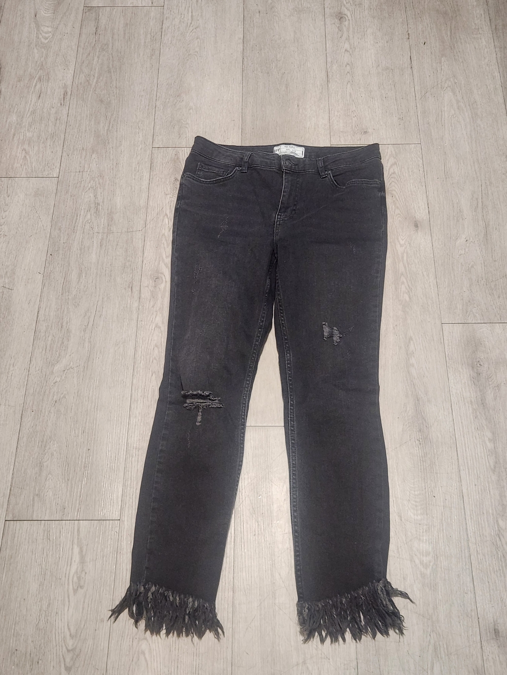 Free People Black Distressed Fringe Hem Cropped Jeans